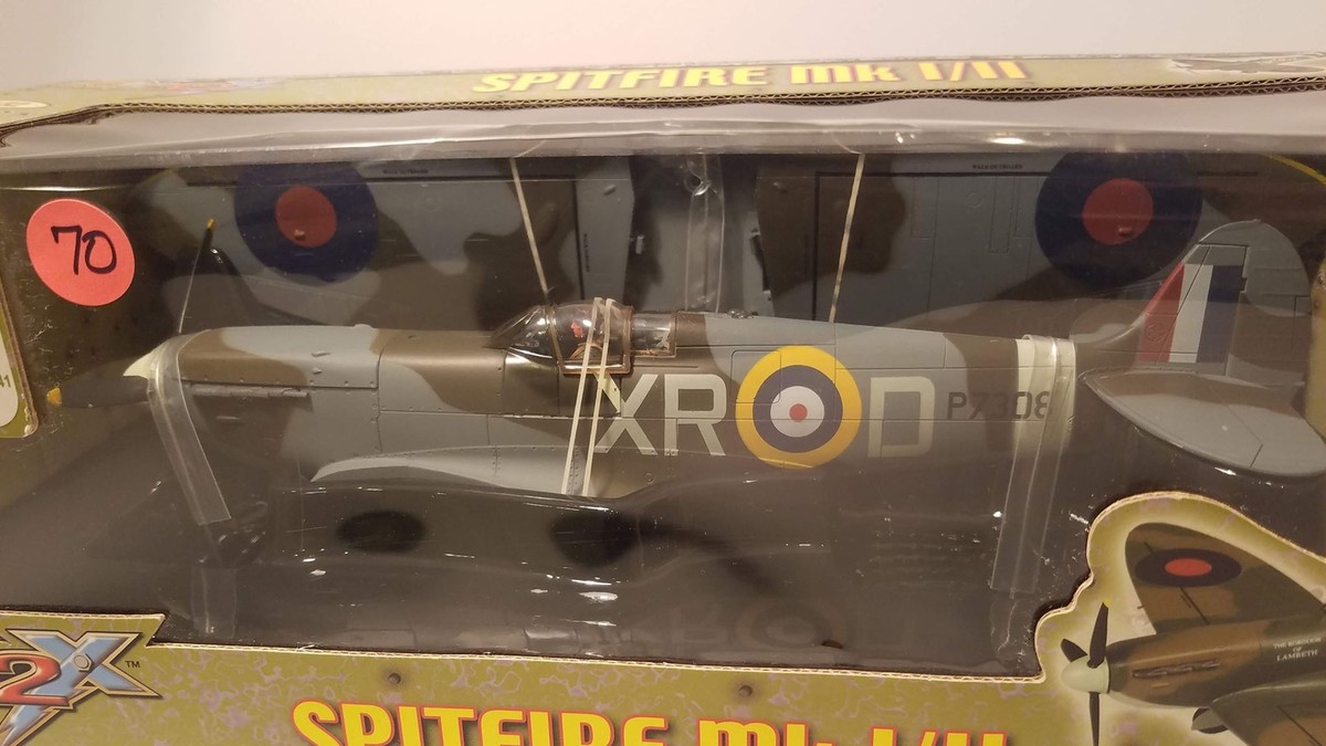 21st Century Toys Spitfire Mk IIa 1:32 Pilot W. Dunn Eagle
