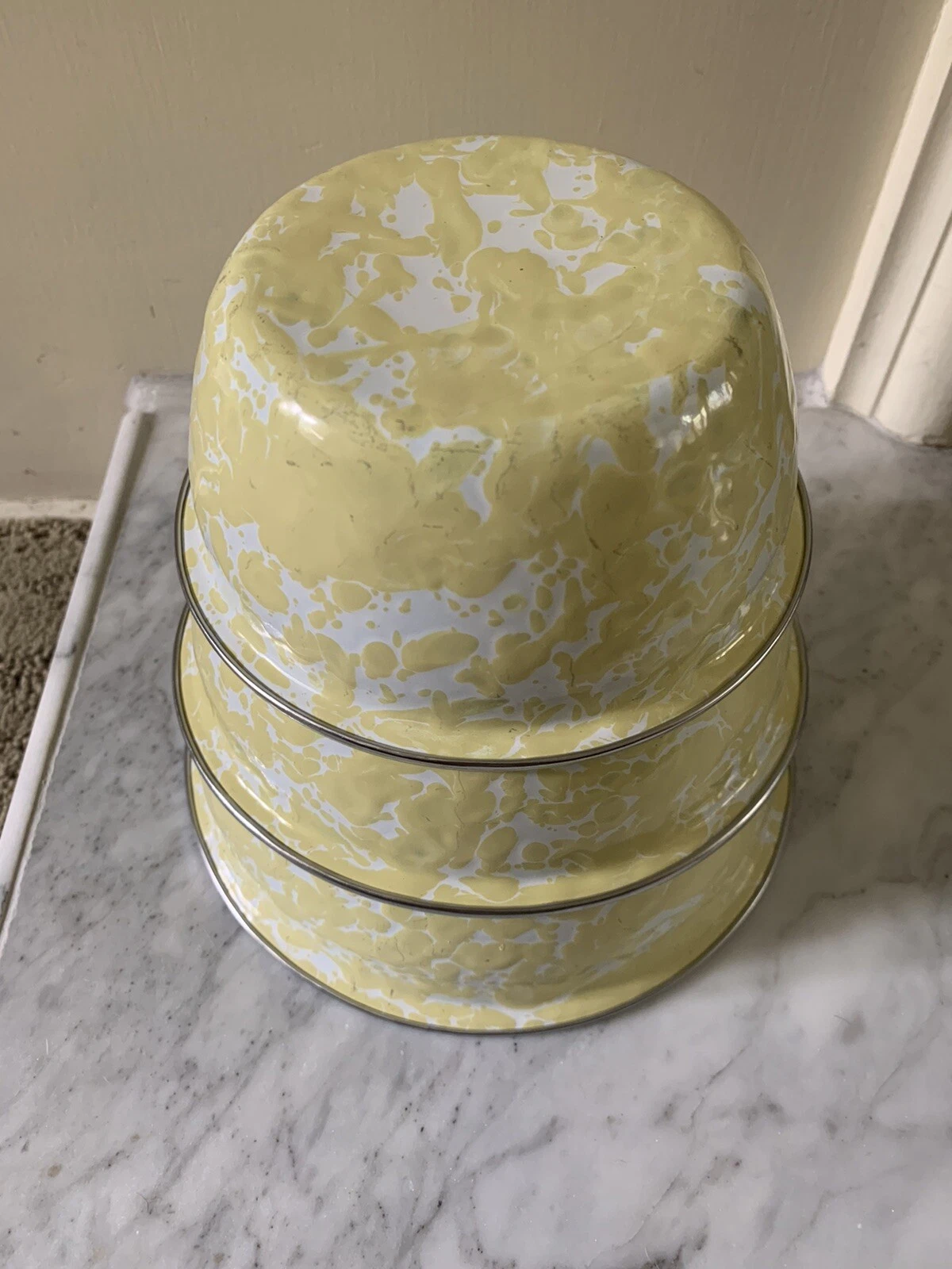 Set of 3 graniteware enamelware yellow nesting bowls