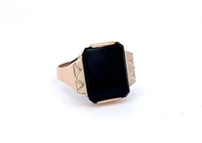 Onyx 9ct Yellow Gold Signet Ring