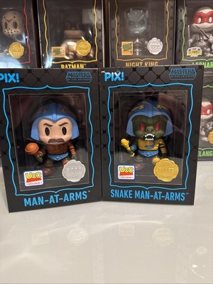 Thrilljoy PIX! MAN AT ARMS UCC Exclusive LE 5000 PIX Chase & Common set