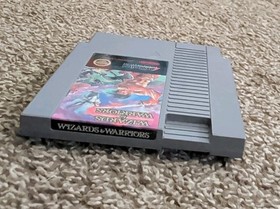 NITENDO NES 5 VITI CARTUCCIA GIOCO ORIGINALE WIZARDS & WARRIORS non testata
