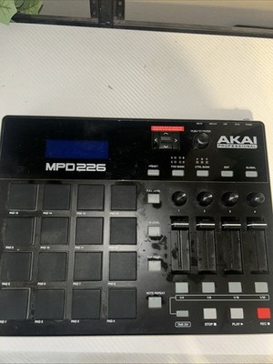 Akai Professional MPD226 Midi Pad Controller with 16 MPC Pads