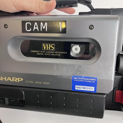 Sharp Slim Cam Camcorder Model VL-L5OU 1992 VHS Vintage Extra Battery Untested - Picture 7 of 9