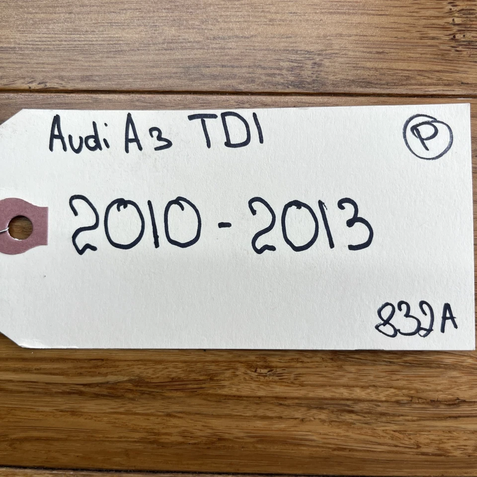 Cubierta basculante válvula superior motor Audi A3 TDI 2010-2013 2,0 L OEM 03L-103-469 Foto 2 de 4