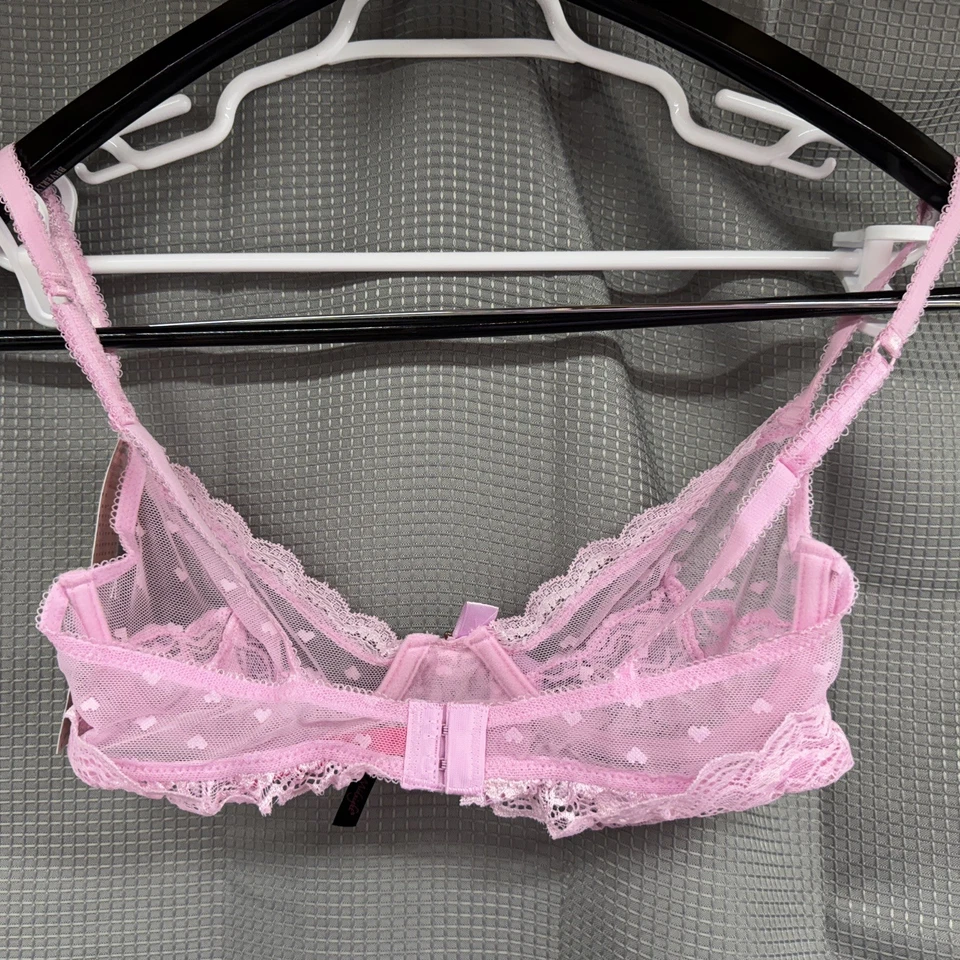 Sujetador de encaje de malla de corazón y braguita con liga Seven til Midnight para mujer - S - rosa Foto 4 de 4