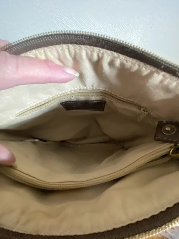 Relic Brown Paisley Small Adjustable Strap Crossbody Purse Shoulder Bag - Image 4 of 4