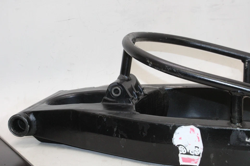 04-07 SUZUKI HAYABUSA GSX1300R OEM BASCULANTE TRASERO SUSPENSIÓN TRASERA BRAZO OSCILANTE Foto 3 de 4