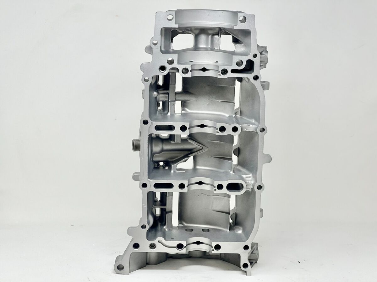 Yamaha YXZ 1000 R Engine Cases (2HC-15109-07-00) | eBay Yamaha YXZ 1000 R Engine Cases (2HC-15109-07-00) | eBay