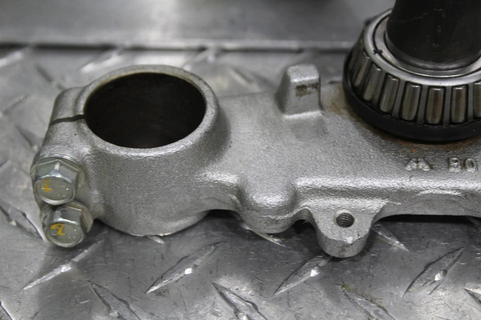 Yamaha TTR225 2004 horquillas delanteras inferior superior triple árbol abrazadera de vástago Foto 4 de 4