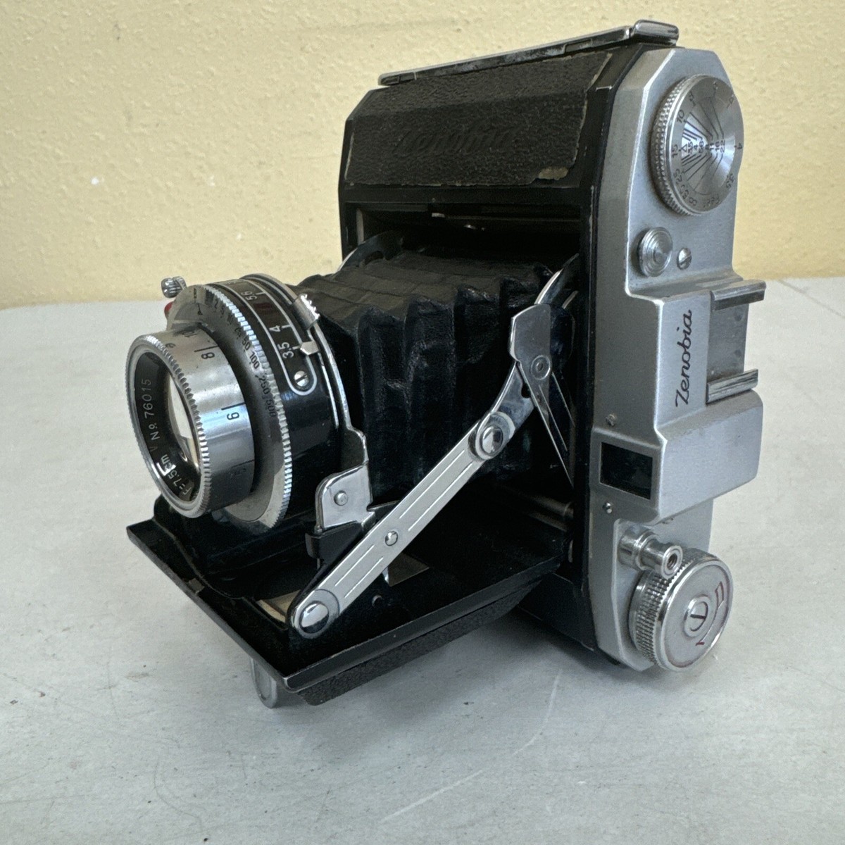 Daiichi Zenobia 120 Roll Film 4.5x6 Camera with Hesper 7.5cm f/3.5