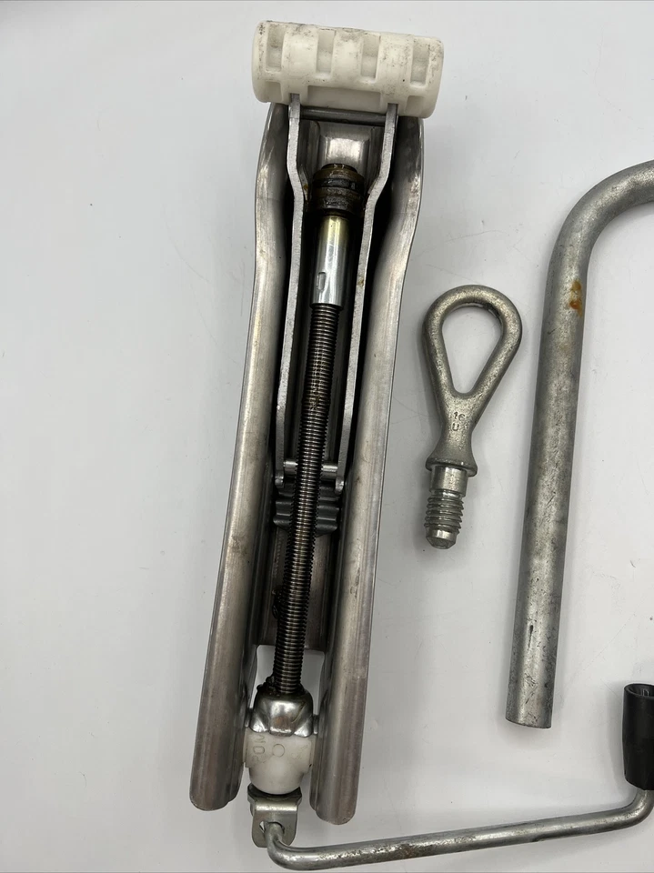 2008 奥迪 A6 S6 公路侧紧急车轮维修工具套件 JACK LIFT 套装 原始设备制造商  — 第 3/3 张图片