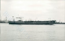 Swedis MT Aurum off gravesend 1986 ship photo
