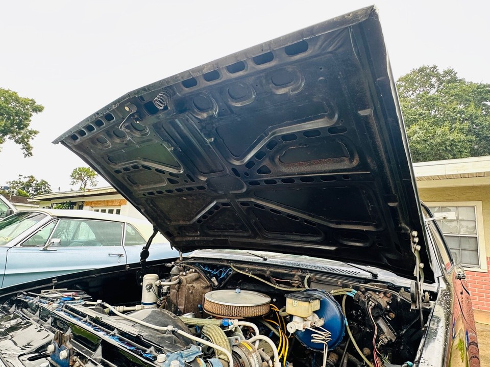 1982 GMC High Sierra 1500 5.0 V8 Auto A/C P/S Air Bag Suspension Tilt