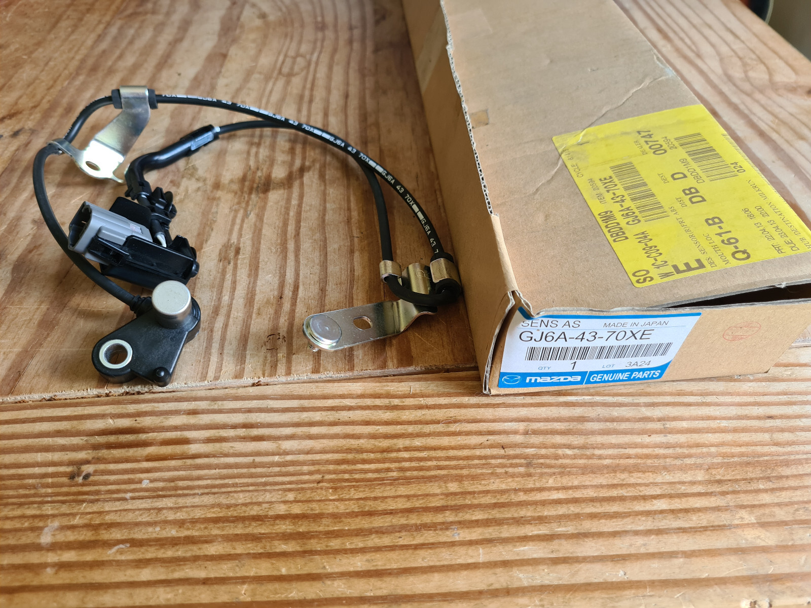 Mazda Original GJ6A-43-70XE ABS Sensor Front Right