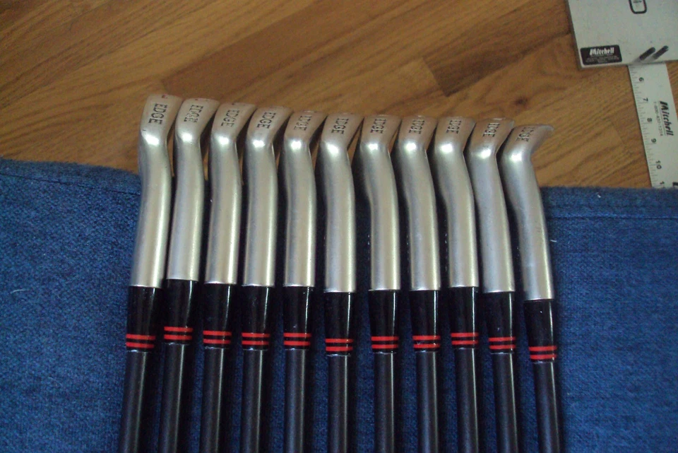 Ben Hogan Edge GCD midsize irons 1-PW, SW Apex 4 stiff graphite std length - Image 4 of 4