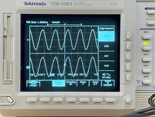 Tektronix TDS520A 500MHz 500MS/s in perfect working condition.