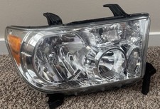 Toyota Tundra Headlight Head Light Passenger 's Right Halogen 2007 - 2013 AF1