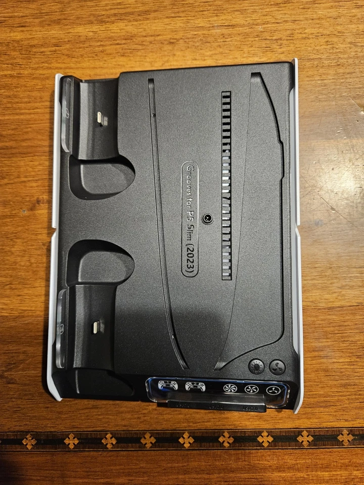 Base di ricarica Playstation 5 slim NUOVA - Immagine 2 di 4