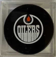 EDMONTON OILERS WHA OFFICIAL GAME HOCKEY PUCK - DAVIDSON - BILTRITE CANADA