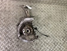 BMW X6 F16 2018 Links Radnabe Vorderrad 6869869 Diesel 190kW UTO46728