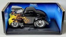 1:18 Muscle Machines 1941 Willys Coupe Dragster Muscle Car Hot Rod Fiammato