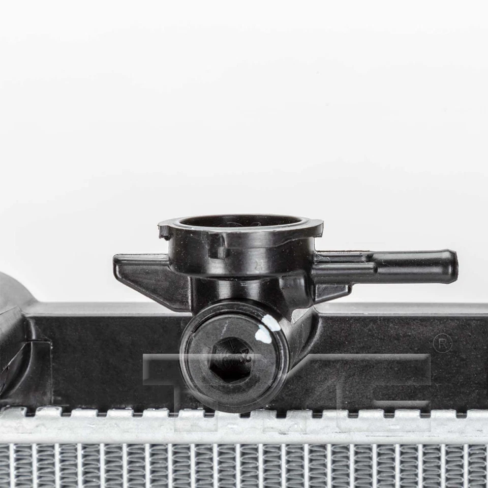 Radiador para Toyota Highlander 2009-2010 2,7 L 4 cilindros TYC 13122 Foto 4 de 4