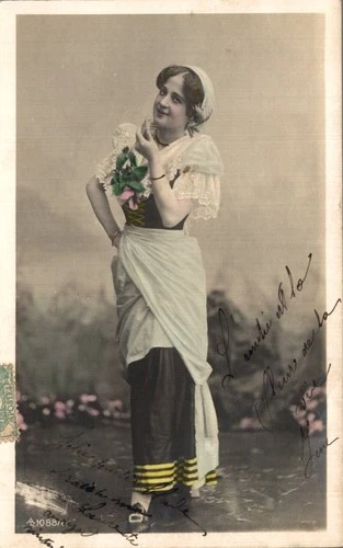 WOMEN'S POSTCARD