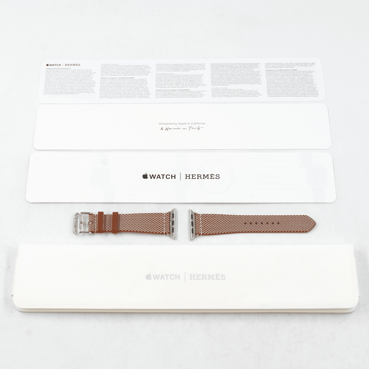 HERMÈS Apple Watch Series 9 - 41mm Gold/Écru Toile H Single HERMÈS Apple Watch Series 9 - 41mm Gold/Écru Toile H Single