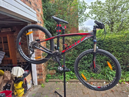 Hard Tail Mount Bike Scott Aspect 620 26" Wheels - 10 Spd Shimano Deore Groupset
