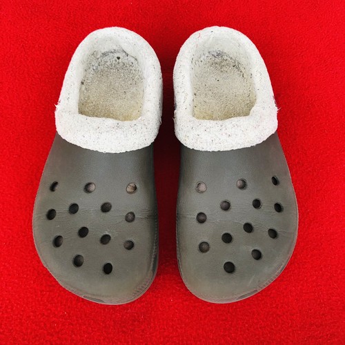 Crocs Beige Fuzzy Fleece Lined Clogs US 