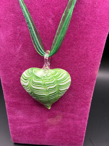 Murano Glass Style Heart Green - Green Cord & Ribbon Necklace 40cm Length - Picture 2 of 3