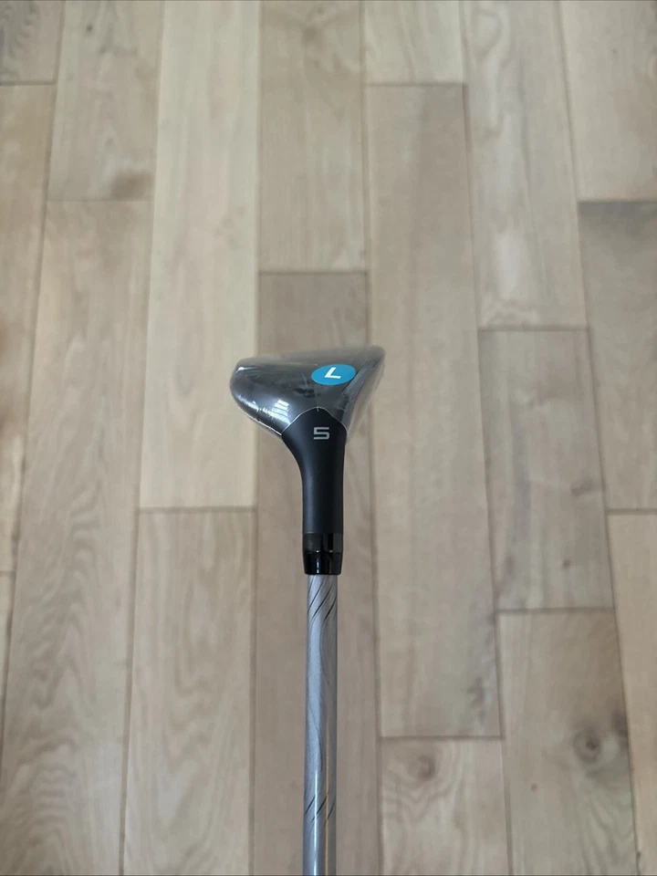 Brand New Wilson Dynapower Womens 5 Hybrid WITH HEADCOVER right handed golf club - Image 3 of 4