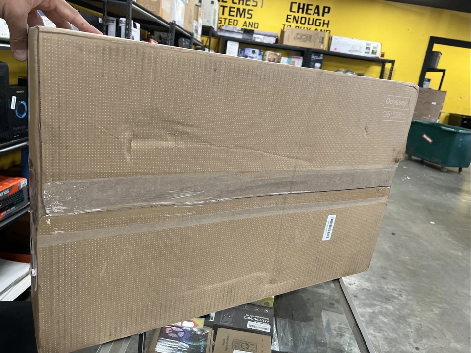 SAMSUNG G55C 32-in Odyssey Curved Gaming Computer LED Monitor - LS32CG552ENXZA - Image 4 of 4