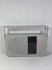 Soundesign 2204 SGY Portable Am/Fm 2 Band Portable Working Vintage Radio TESTED