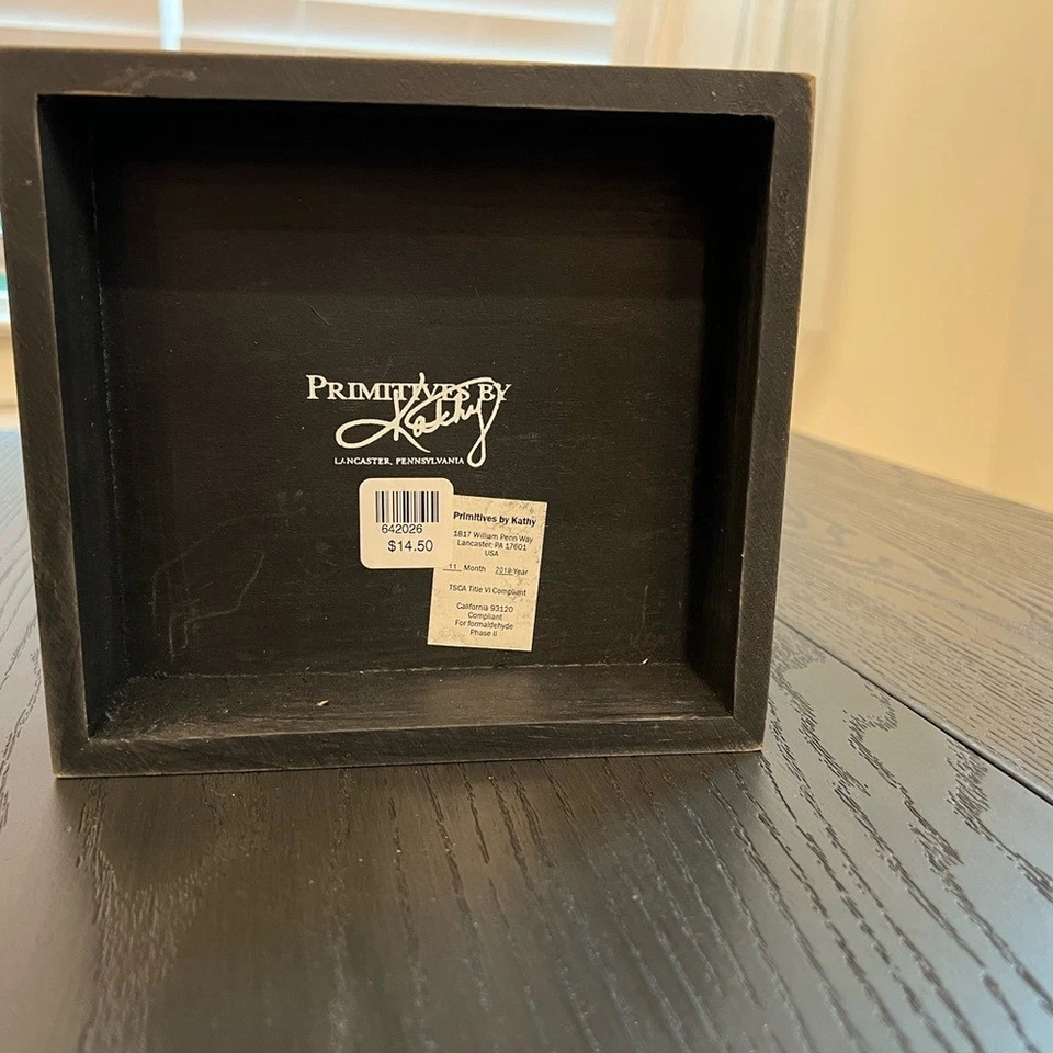 Letrero decorativo temático de vino blanco y negro Foto 2 de 2