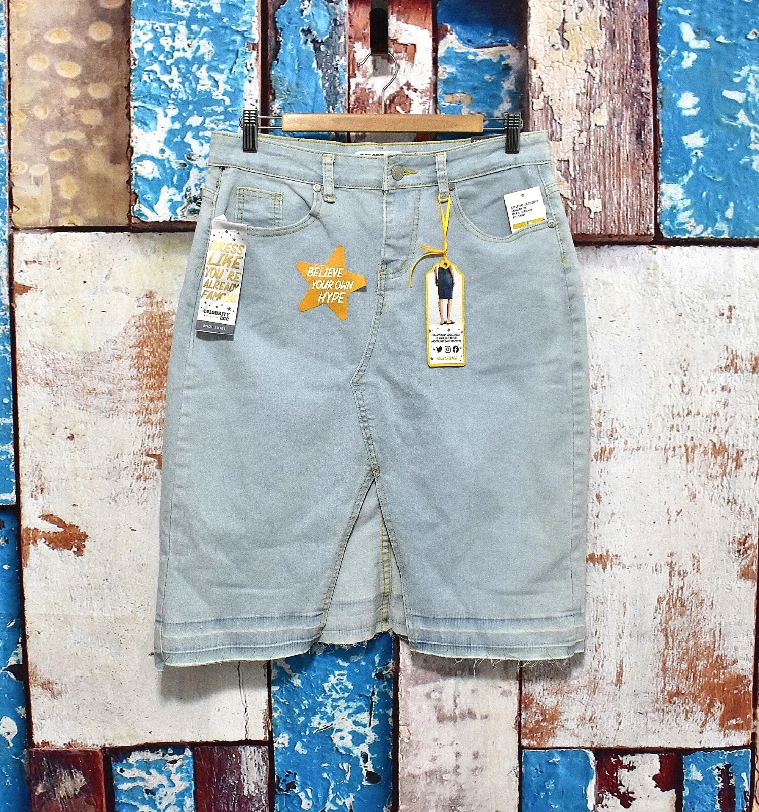 Women's Celebrity Ace Skirt Denim Size 9/M Light Wash NEW TAG