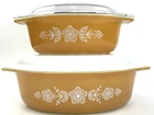 VTG Pyrex Gold Butterfly Nesting Ovenware lot of 2 Oval Bowls lids 1.5Qt 2.5Qt
