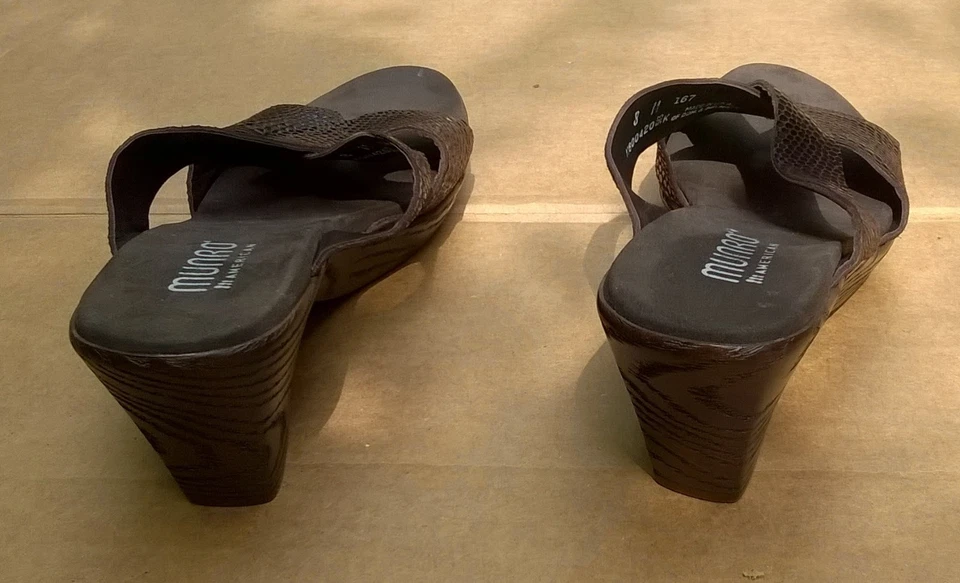 Munro American USA Made Brown Faux Snake Skin Womens Sandals 8 M EUC Hardly Worn - Image 3 of 4