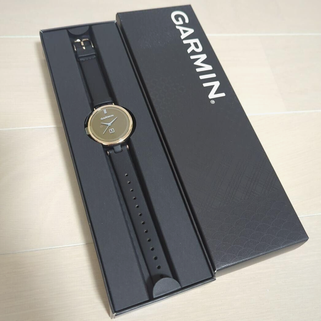 Garmin Lily Classic Fitness Smartwatch Black Leather Rose Garmin Lily Classic Fitness Smartwatch Black Leather Rose