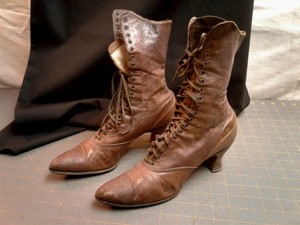 ladies tan heeled boots