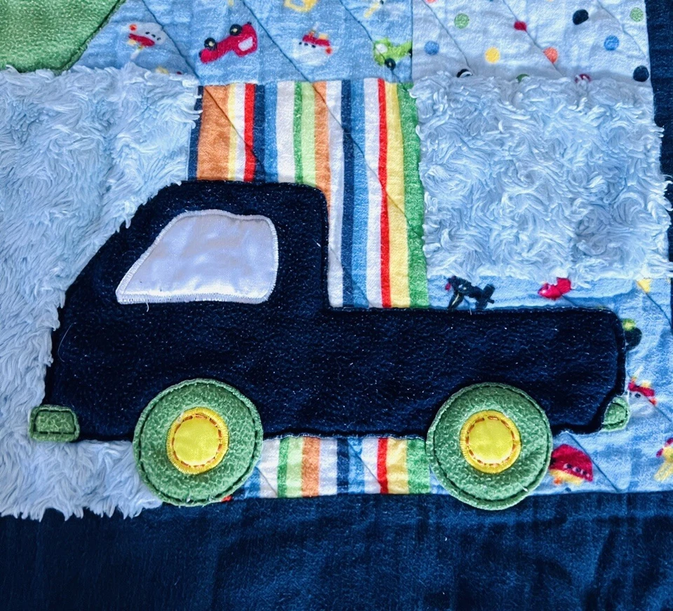 РУЧНОЙ РАБОТЫ ЛОСКУТНОЕ ОДЕЯЛО для детской кроватки самолет, лодка, автомобиль синяя желтая кайма БЫСТРАЯ ДОСТАВКА - Изображение 3 из 4