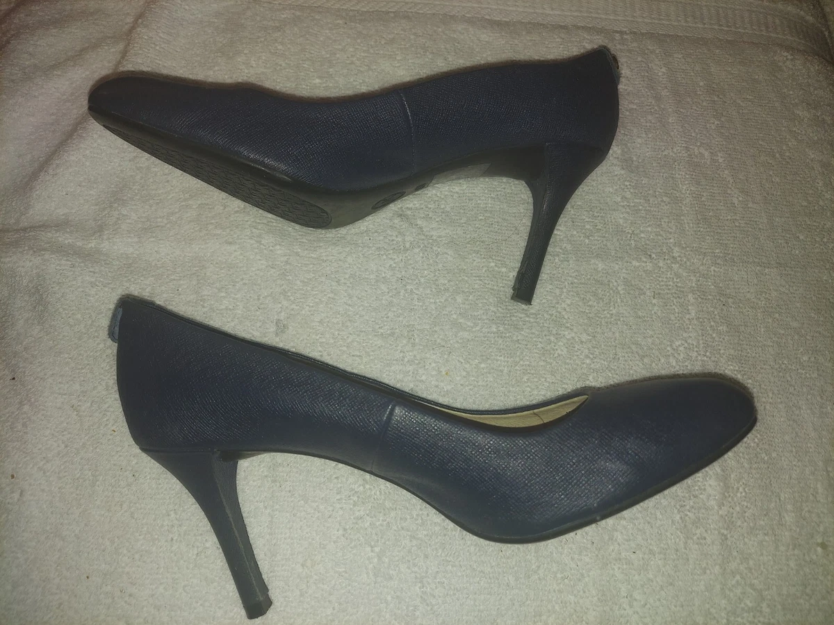 Michael kors sale navy blue pumps