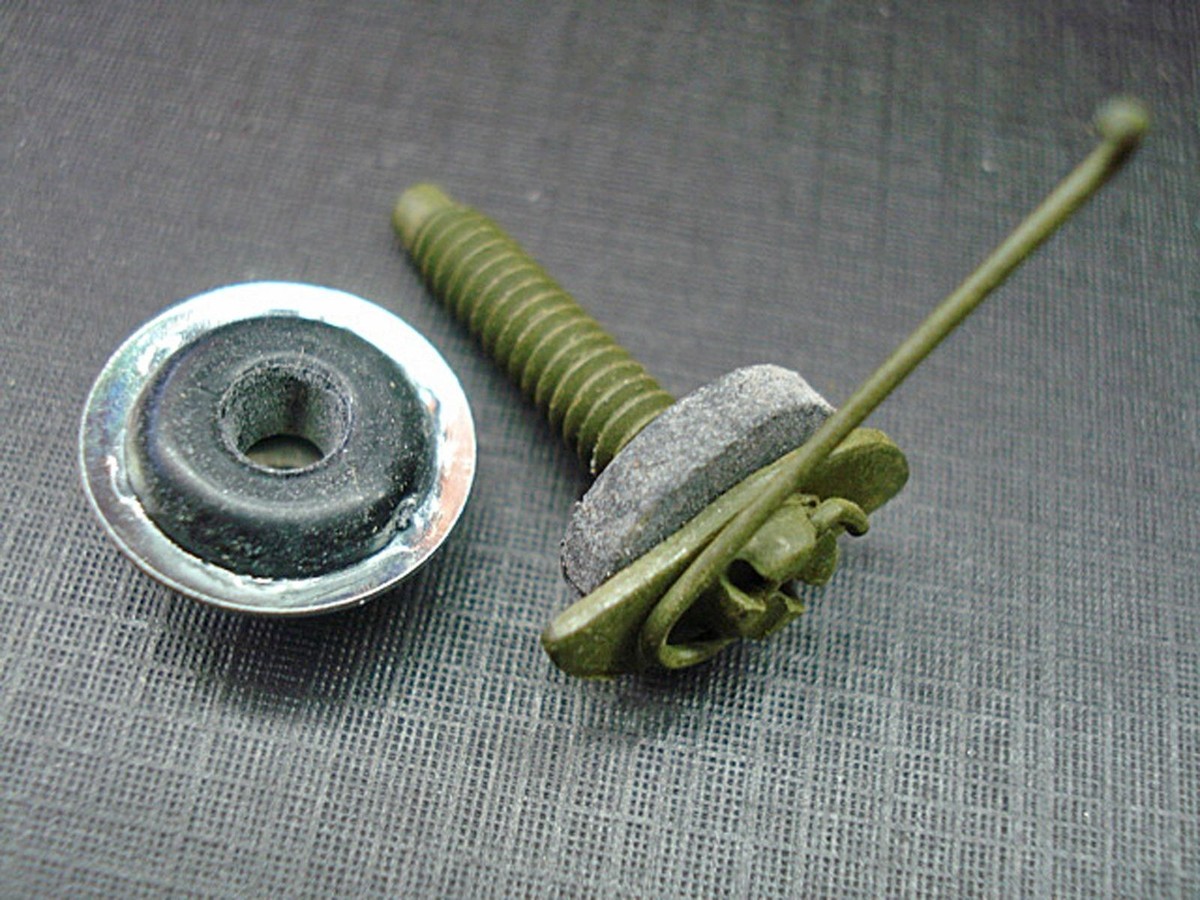 1 pc for Plymouth.hood trunk door fender belt moulding clip nut
