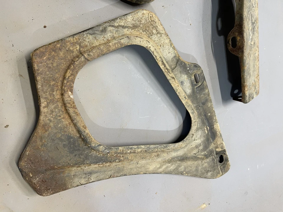 Buick Electra 225 1966 guardabarros soporte radiador soportes de montaje Wildcat Lesabre Foto 3 de 4