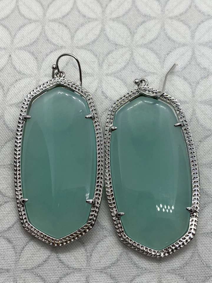 Kendra Scott Darcy 耳环 Danielle 尺寸 浅绿色玉髓 彩虹 druzy — 第 2/4 张图片
