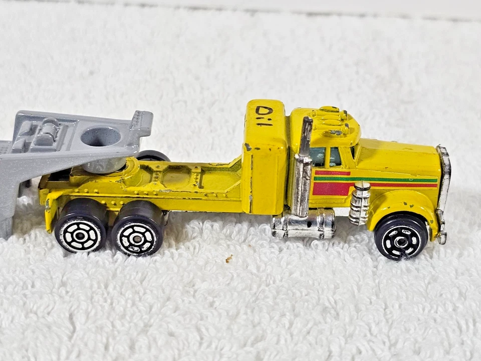 Винтажный 1979 Hot Wheels Caterpillar 988 колесный погрузчик желтый литой HK Mattel работает - Изображение 2 из 4