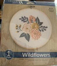 Leisure Arts WILDFLOWERS Embroidery Kit 178650 New