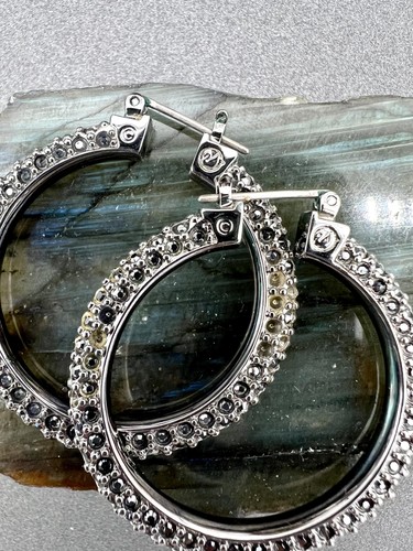 Boucles d'oreilles swarovski pavés des cristaux noirs - Foto 5 di 6