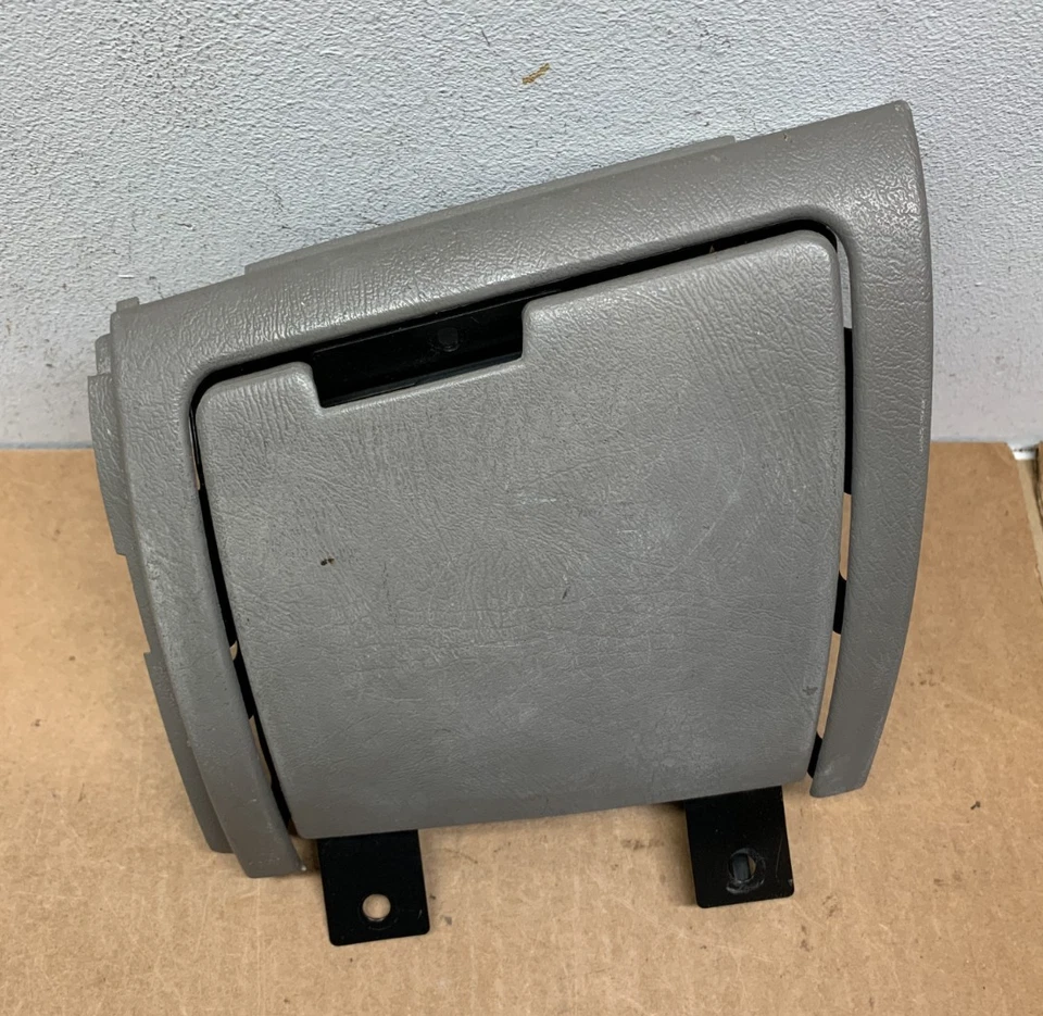 1998-2004 Chevy S10 Blazer Sonoma Jimmy Interior Dash Ash Tray Gray 15008176 - Image 2 of 4
