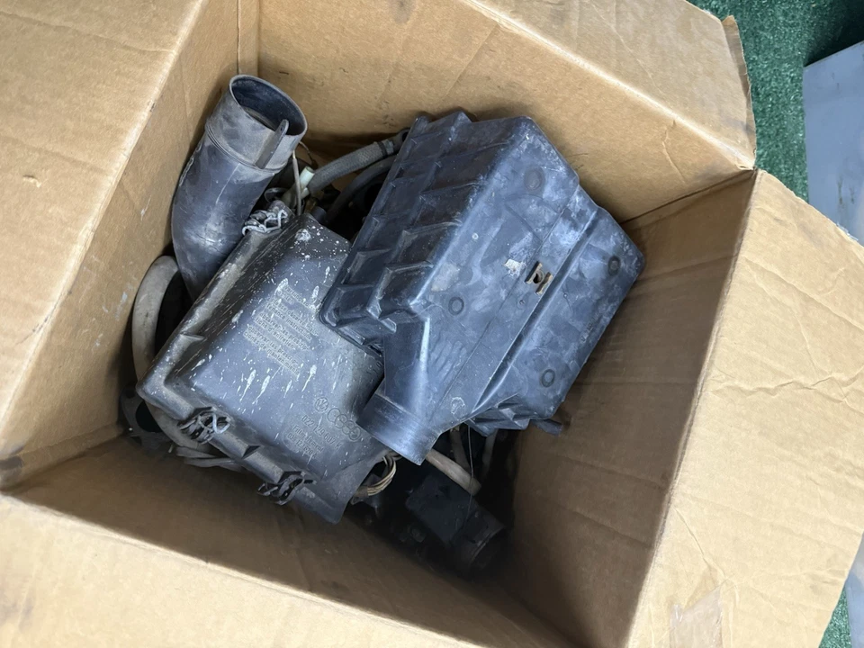 Juego de inyección de combustible usado OEM Porsche 914 1.8 Foto 2 de 3